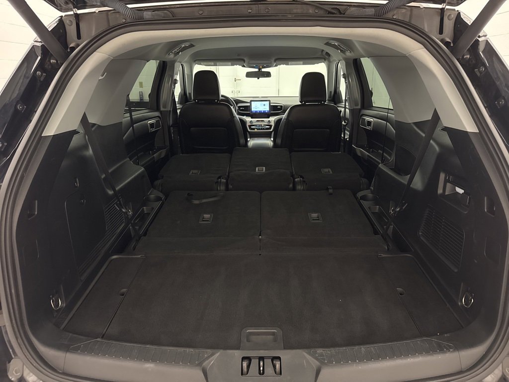 Used 2022 Ford Explorer XLT image 14