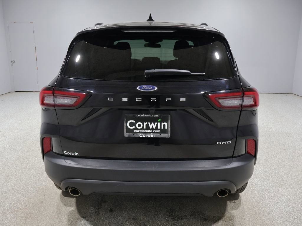 Used 2025 Ford Escape ST-Line image 3