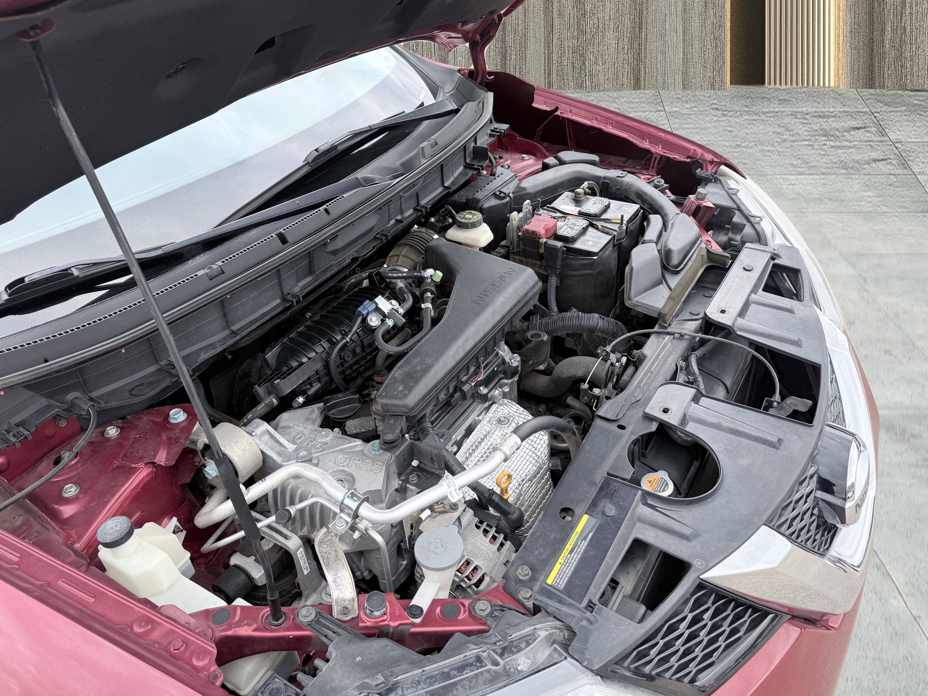 Used 2015 Nissan Rogue S FWD image 14