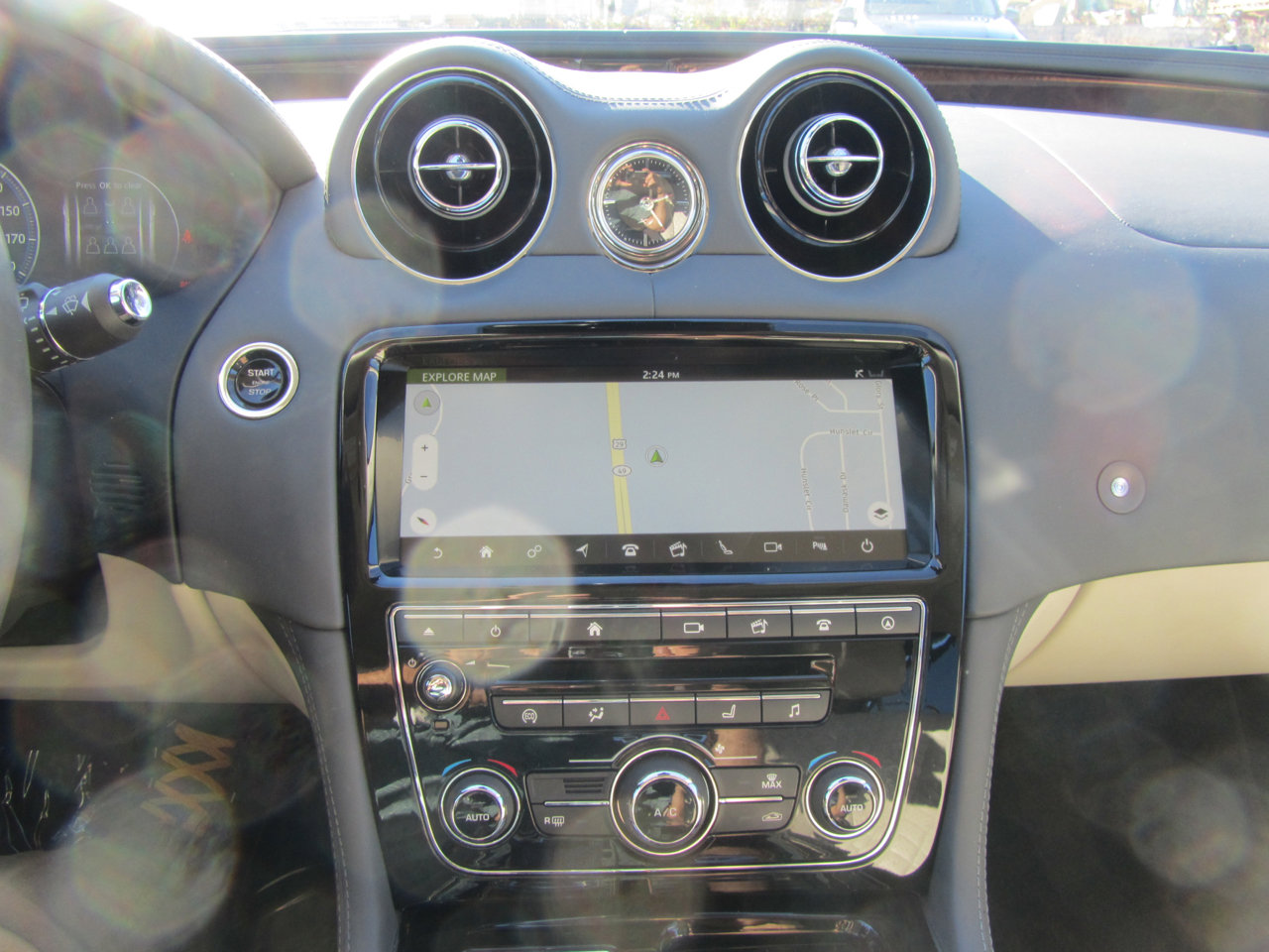 Used 2018 Jaguar XJ L Portfolio image 16