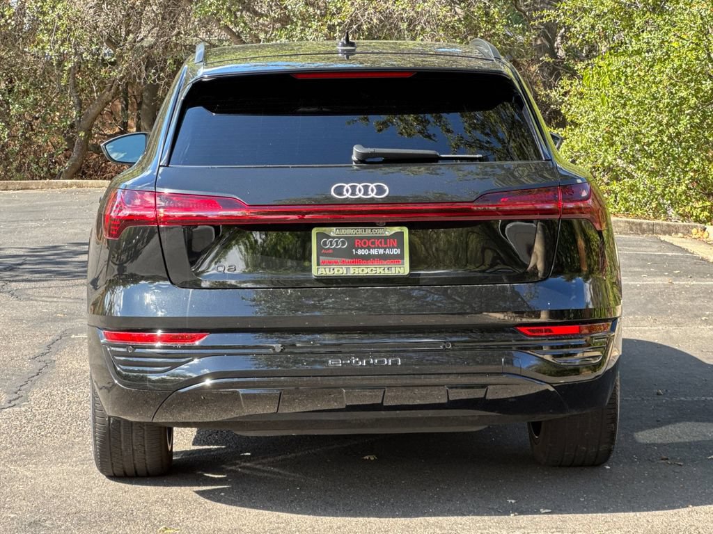 Used 2024 Audi Q8 e-tron Premium Plus w/ Premium Plus Package AWD/4WD image 8