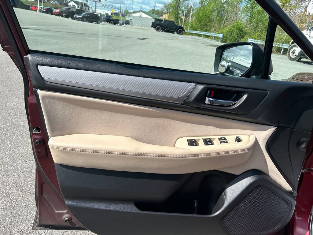 Used 2017 Subaru Legacy 2.5i Premium AWD/4WD image 21