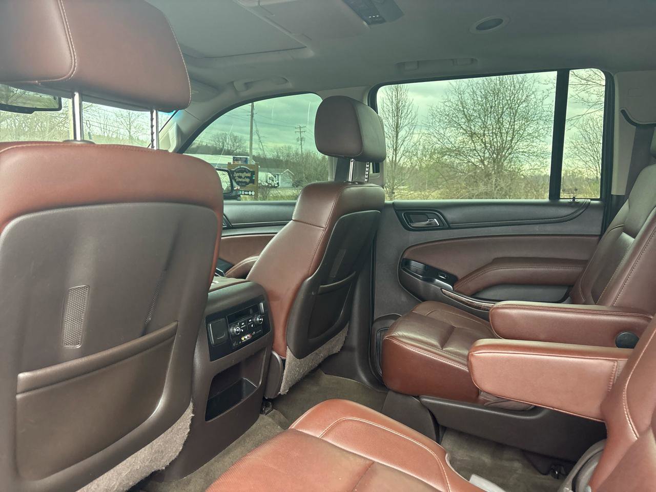 Used 2015 Chevrolet Suburban LTZ image 15