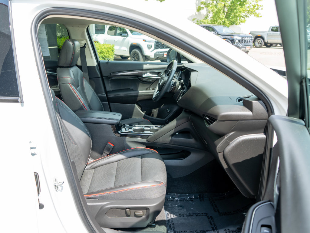 Certified 2023 Buick Envision Essence w/ Technology Package I AWD/4WD image 11