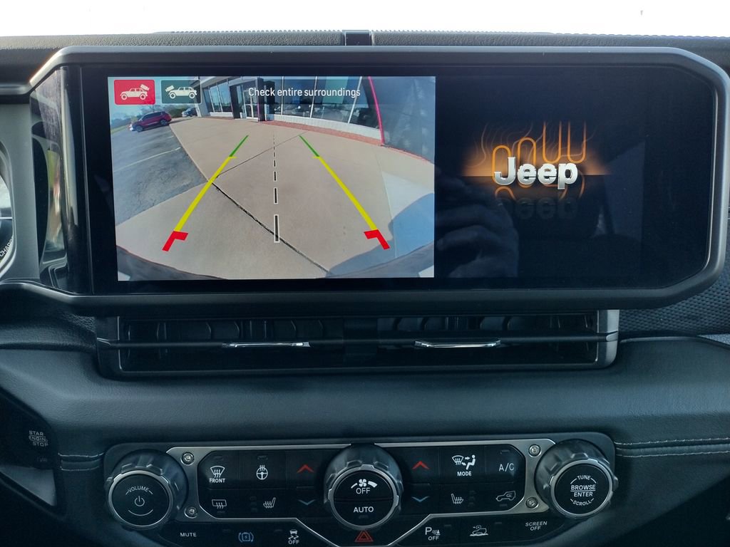 Used 2024 Jeep Wrangler Unlimited Rubicon 4xe w/ Technology Group AWD/4WD image 4