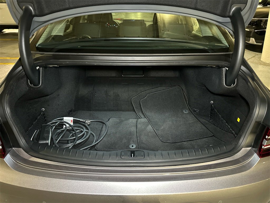 Used 2024 Genesis G80 image 6