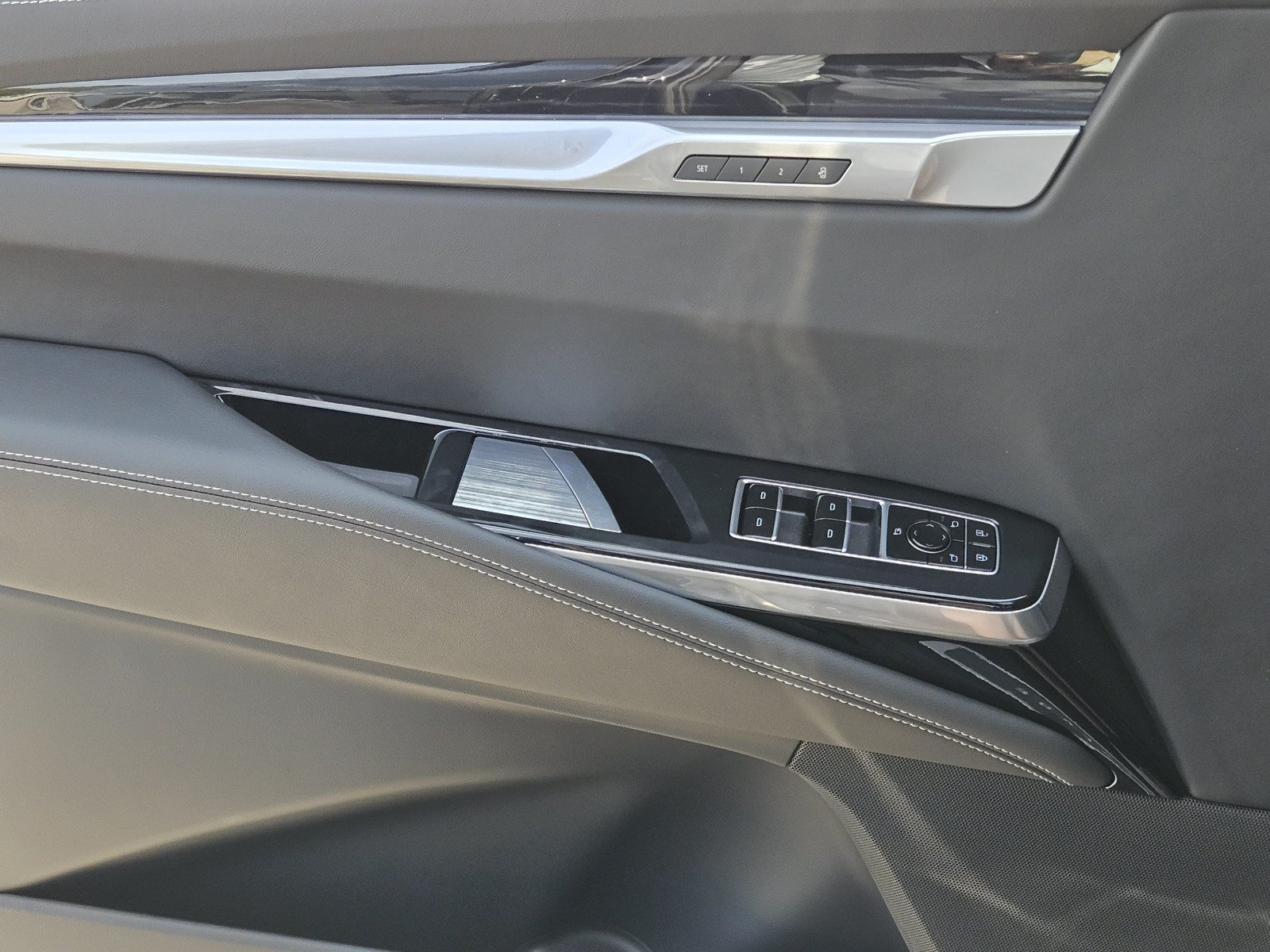 New 2026 Cadillac Escalade Sport w/ Touring Package AWD/4WD image 16