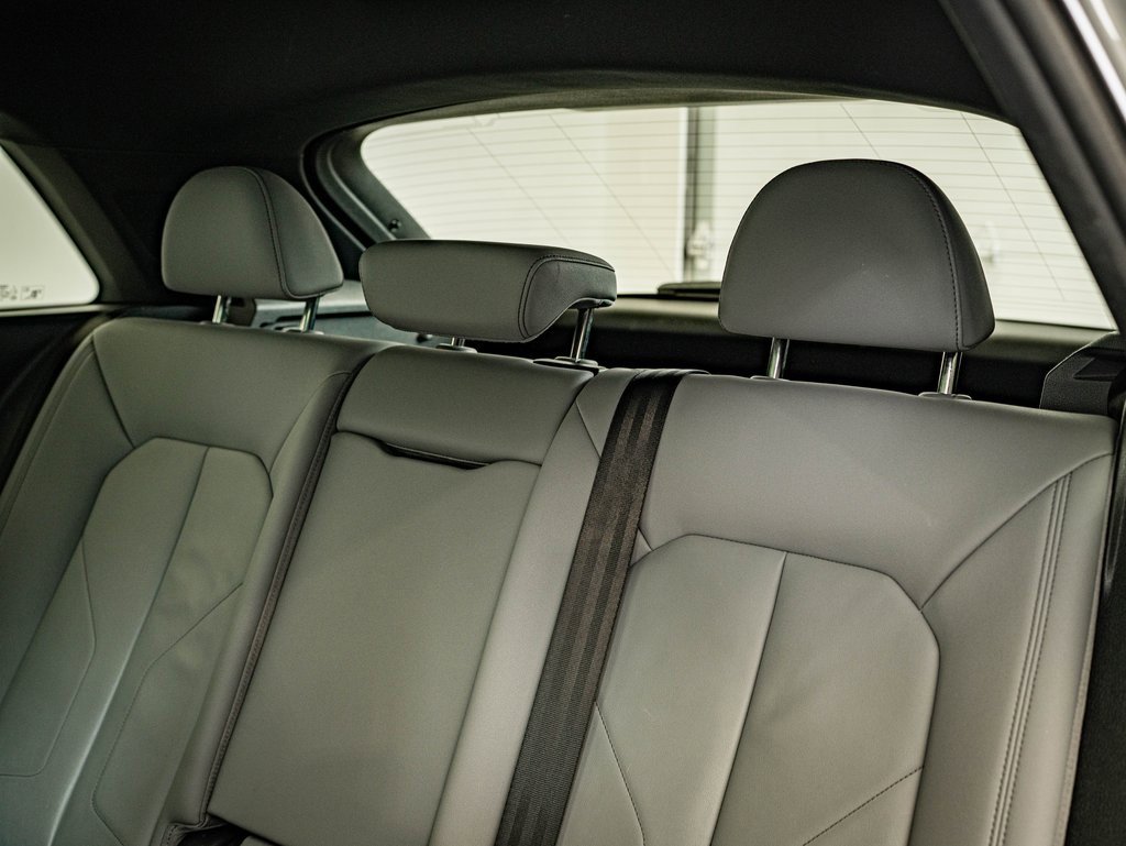 Used 2023 Audi Q3 2.0T Premium Plus w/ Premium Plus Package image 40