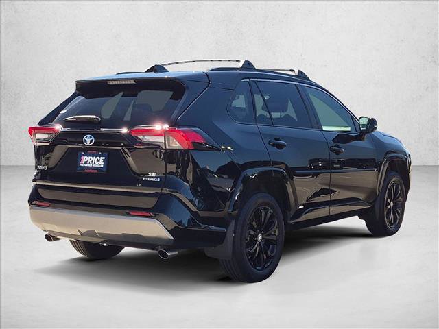 Used 2024 Toyota RAV4 SE w/ Convenience Package AWD/4WD image 5