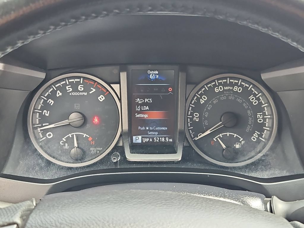 Used 2021 Toyota Tacoma TRD Off-Road w/ Technology Package AWD/4WD image 21