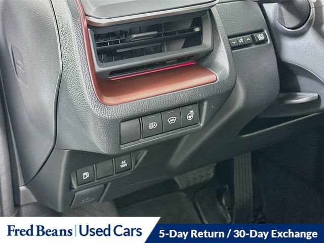 Used 2025 Toyota Prius Plug-In Hybrid FWD image 15