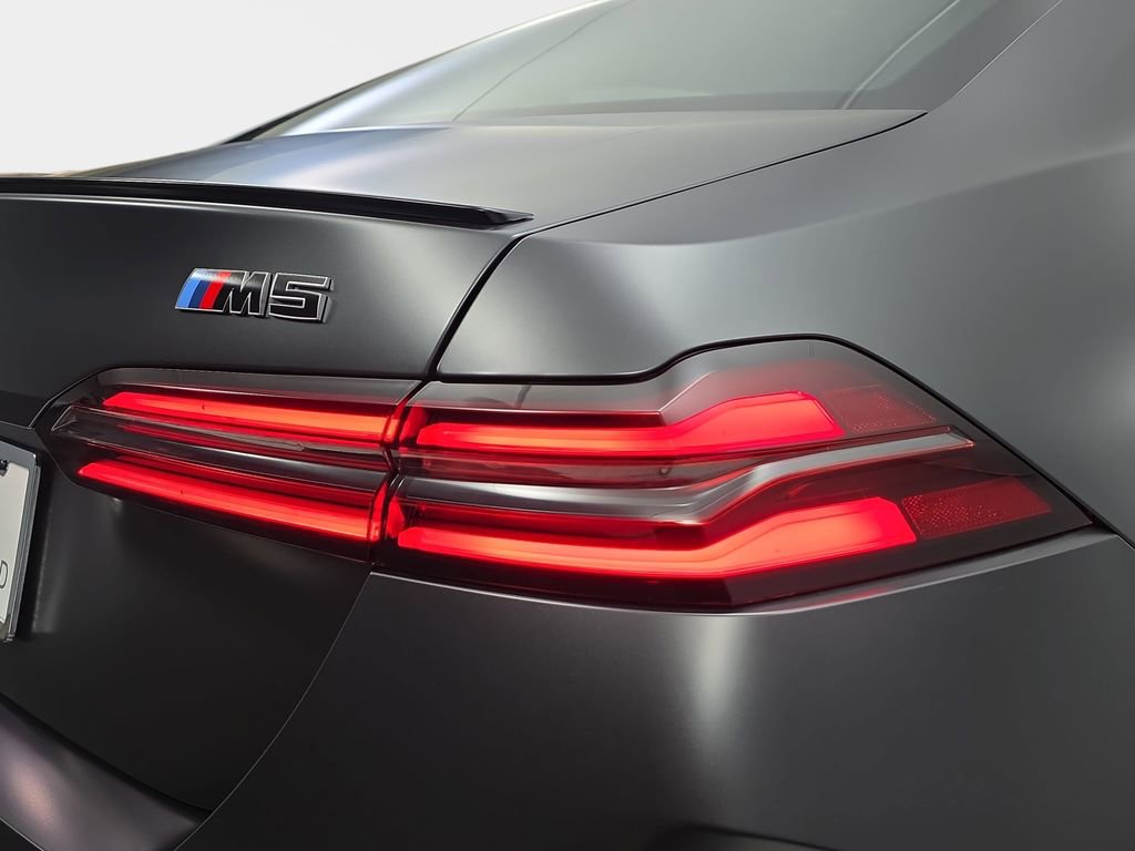 New 2026 BMW M5 image 33
