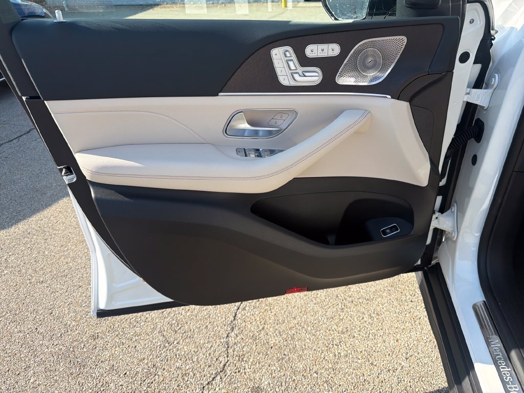 New 2027 Mercedes-Benz GLS 450 4MATIC image 19