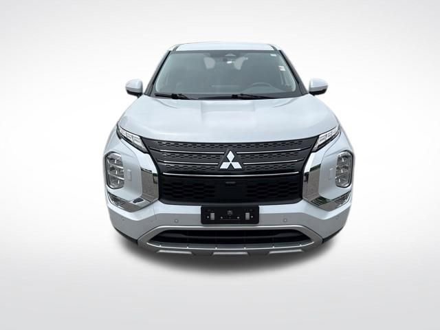Used 2024 Mitsubishi Outlander SE AWD/4WD image 8