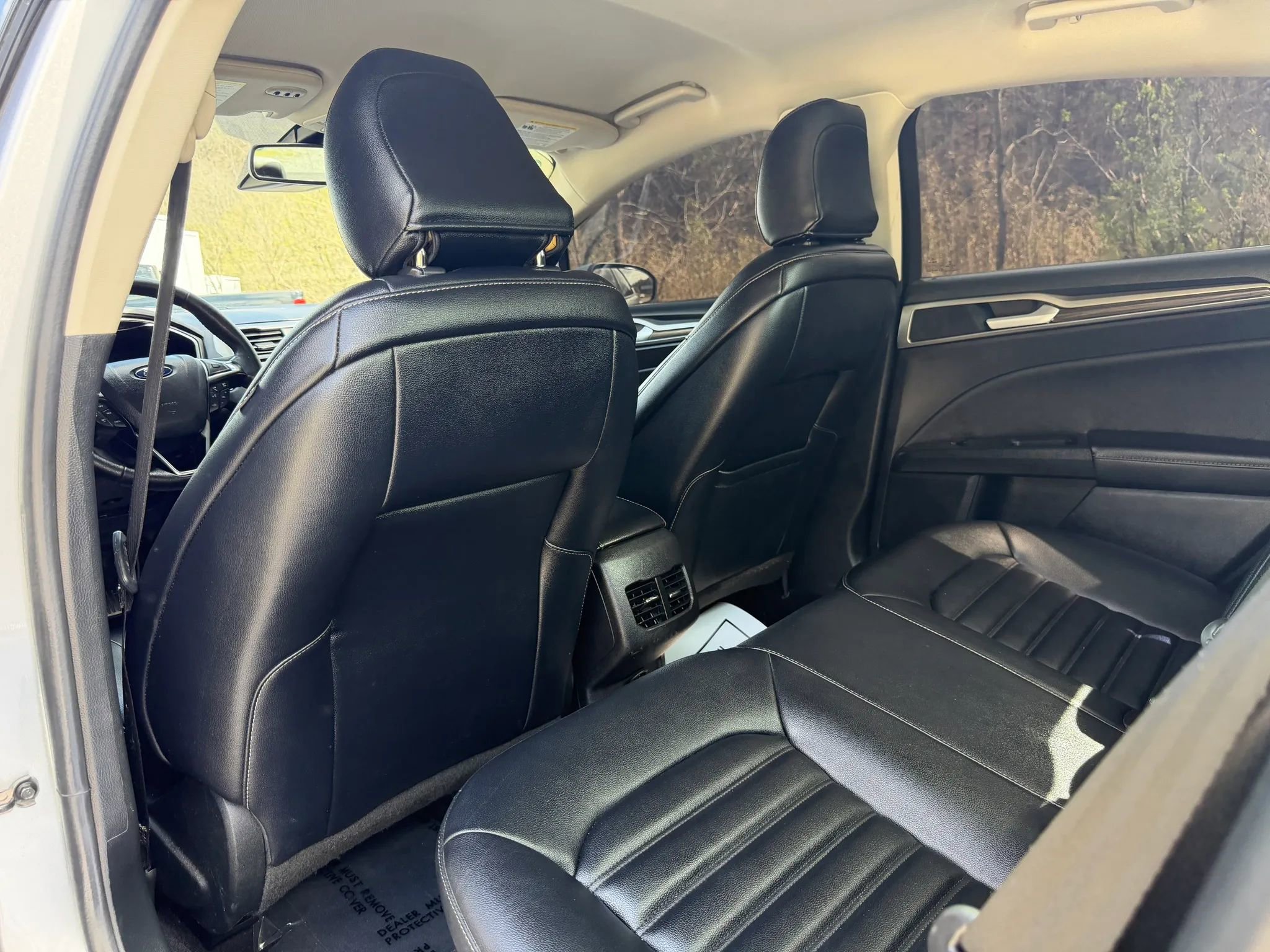 Used 2020 Ford Fusion SEL FWD image 19