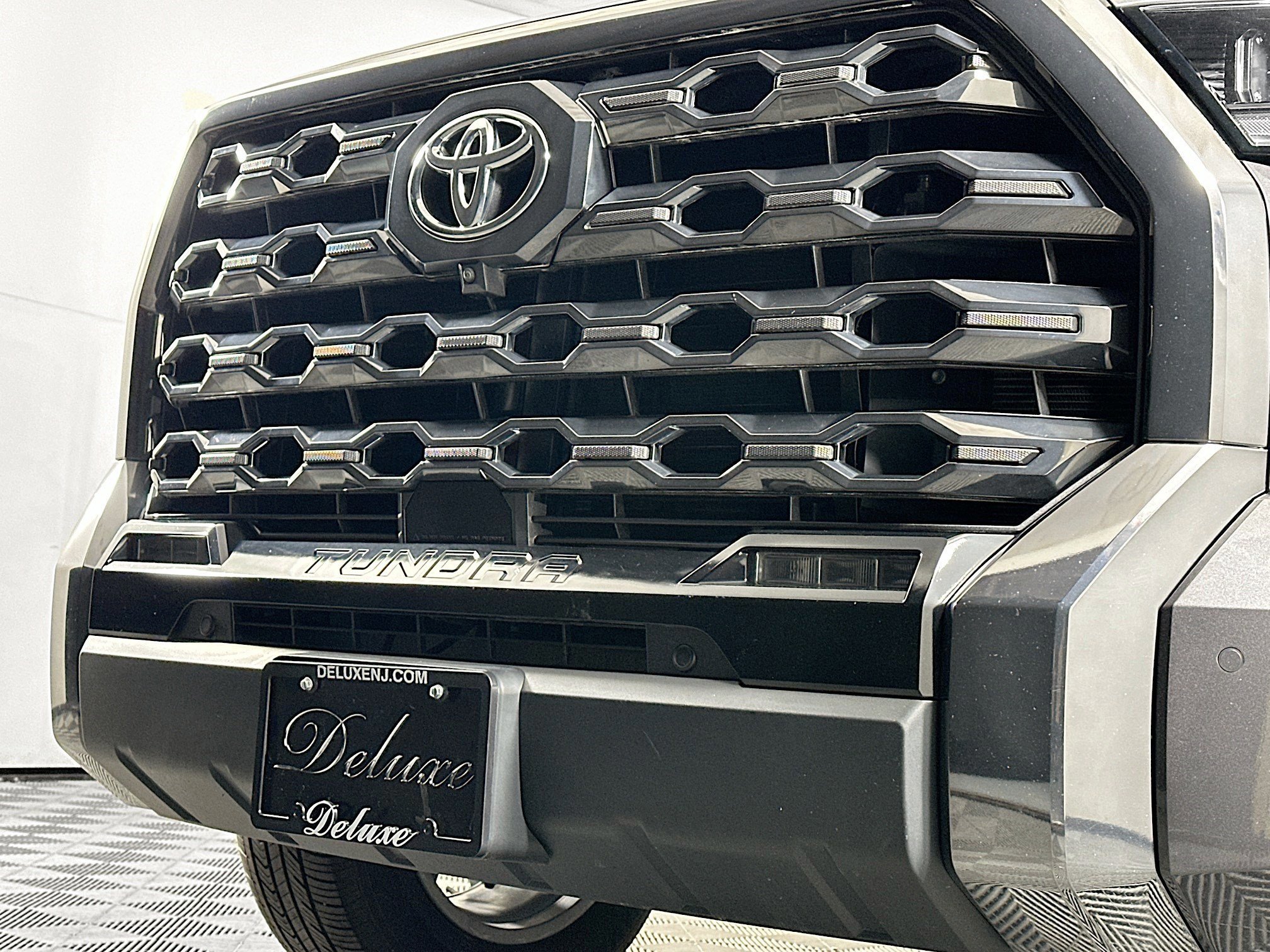 Used 2024 Toyota Tundra Platinum AWD/4WD image 32