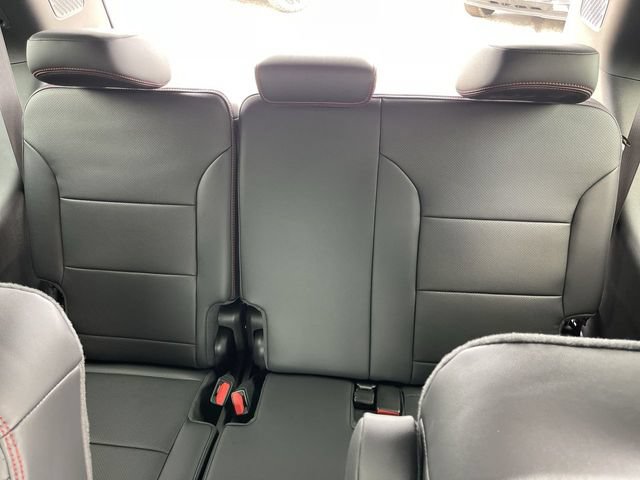New 2026 Chevrolet Traverse RS w/ LPO, Floor Liner Package AWD/4WD image 24