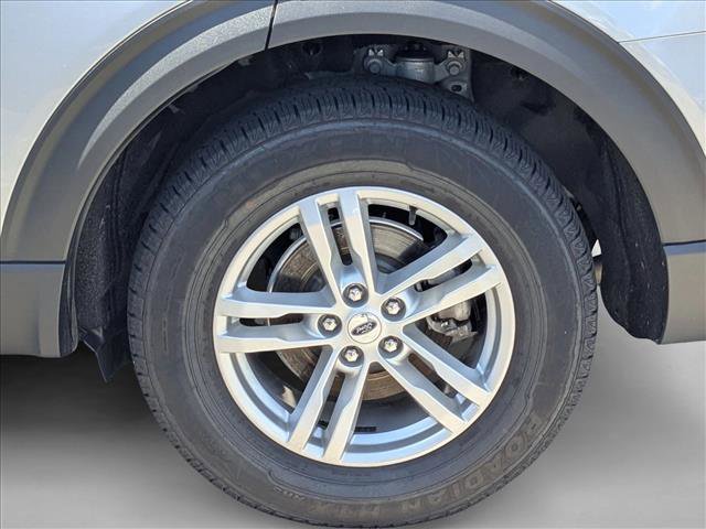 Used 2023 Ford Explorer XLT w/ Equipment Group 202A image 22