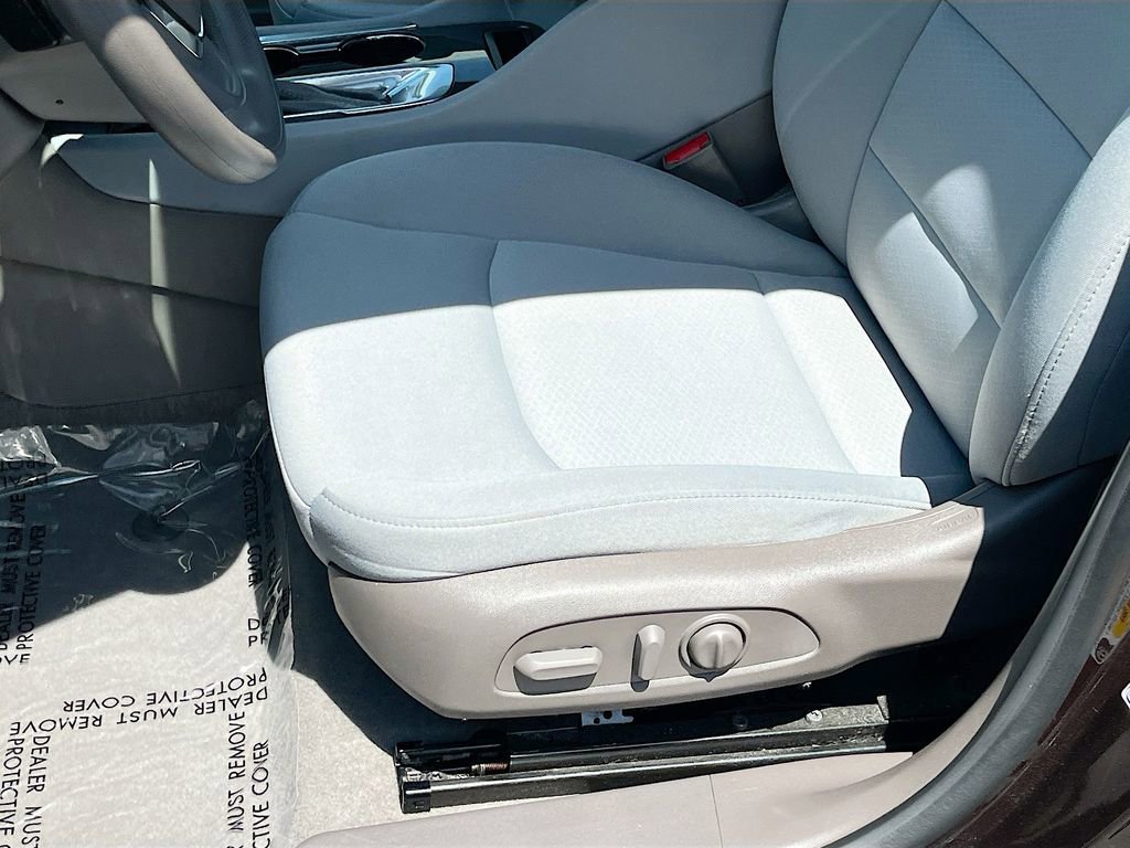 Used 2020 Chevrolet Malibu LT FWD image 13