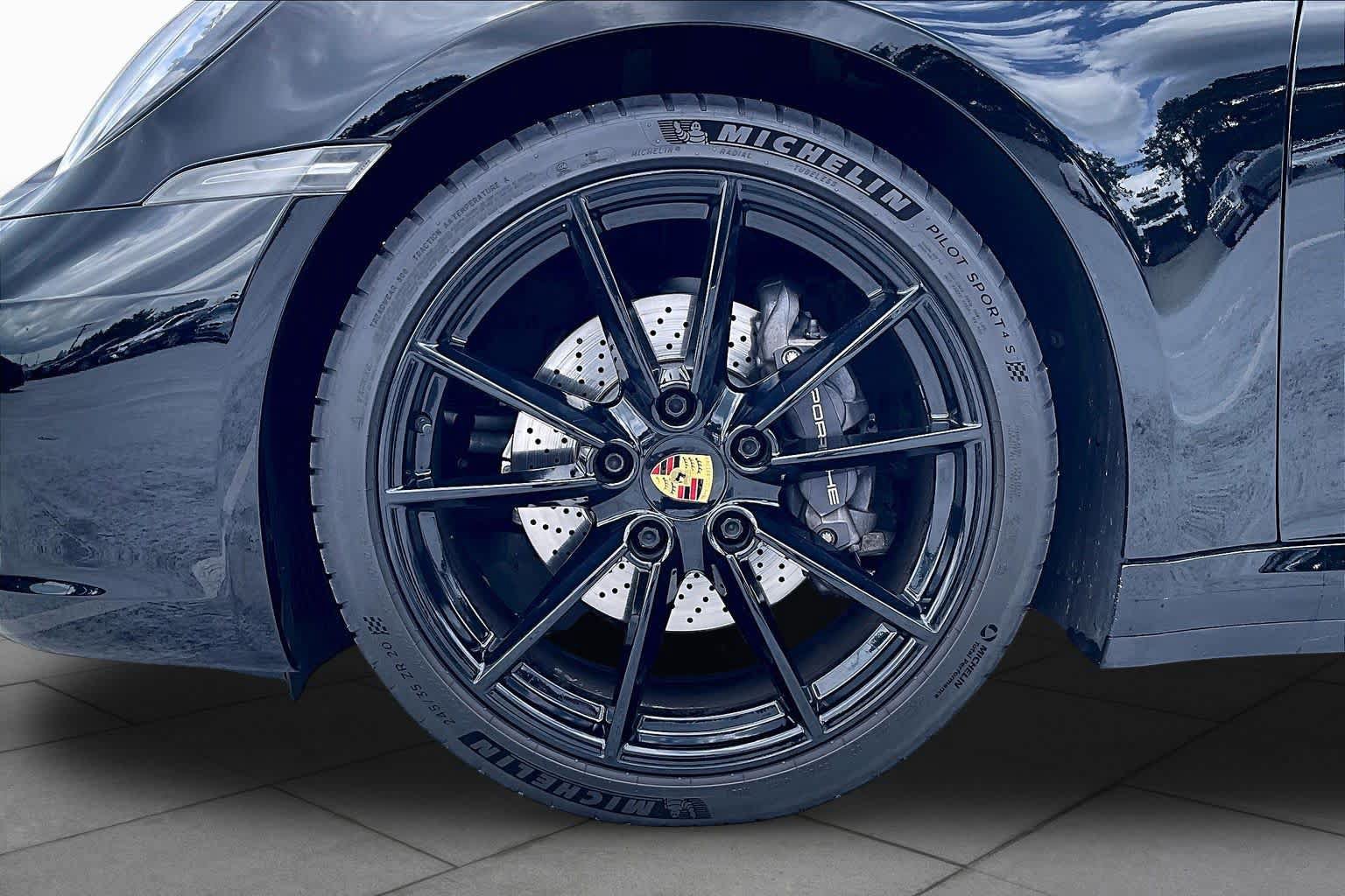 Used 2020 Porsche 911 Carrera RWD image 10