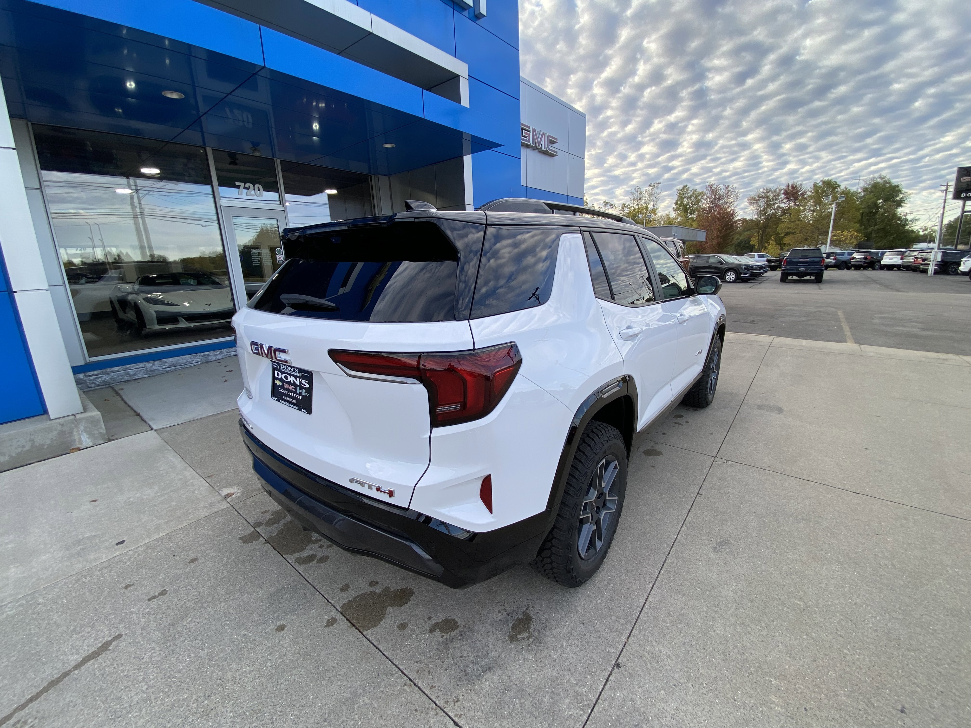 New 2026 GMC Terrain AT4 w/ Convenience Package III image 33