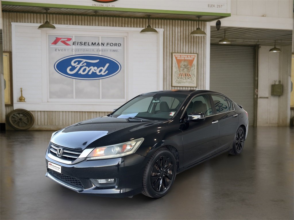 Used 2015 Honda Accord EX image 2