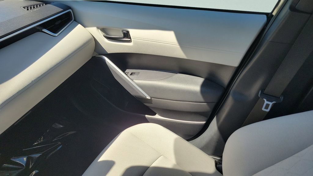 Certified 2024 Toyota Corolla Cross L image 16