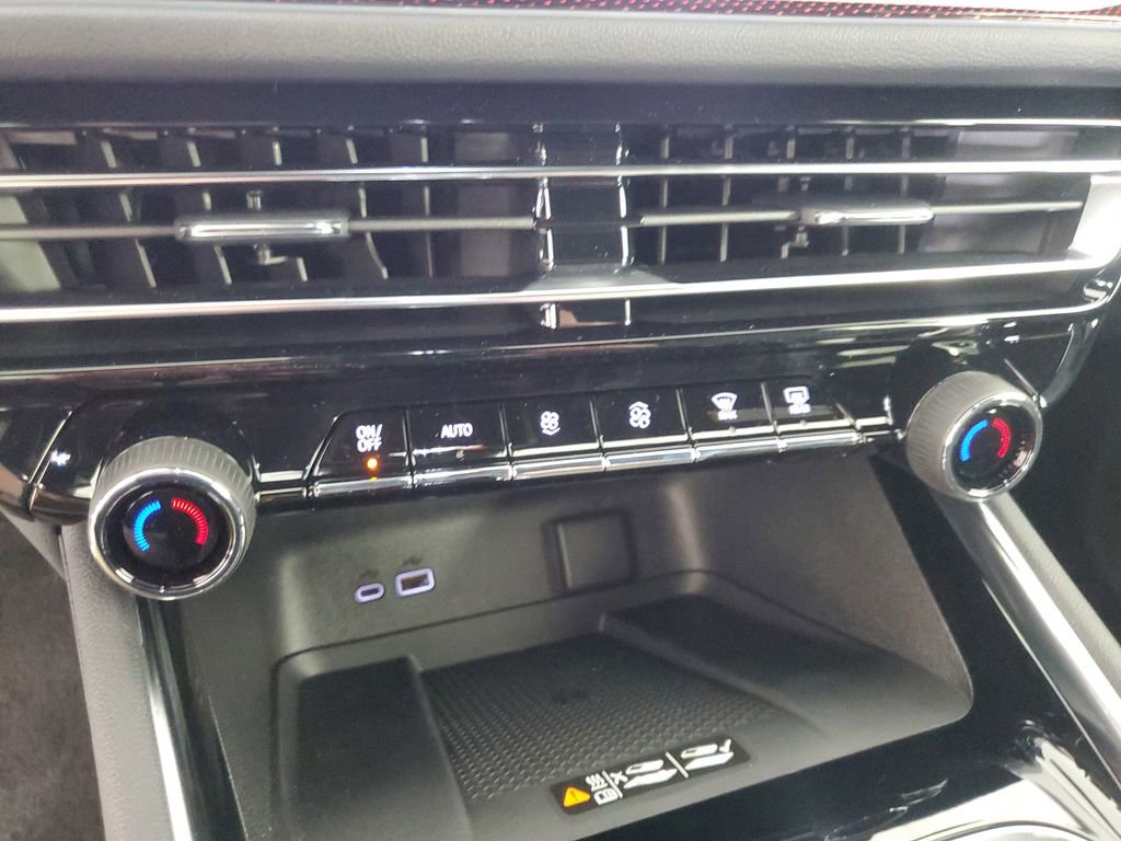 New 2026 Chevrolet Traverse Z71 image 18