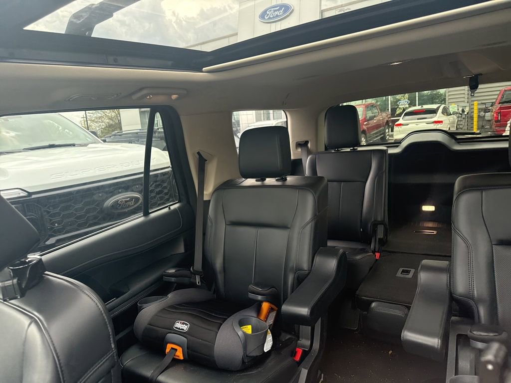 Used 2023 Ford Expedition XLT AWD/4WD image 17