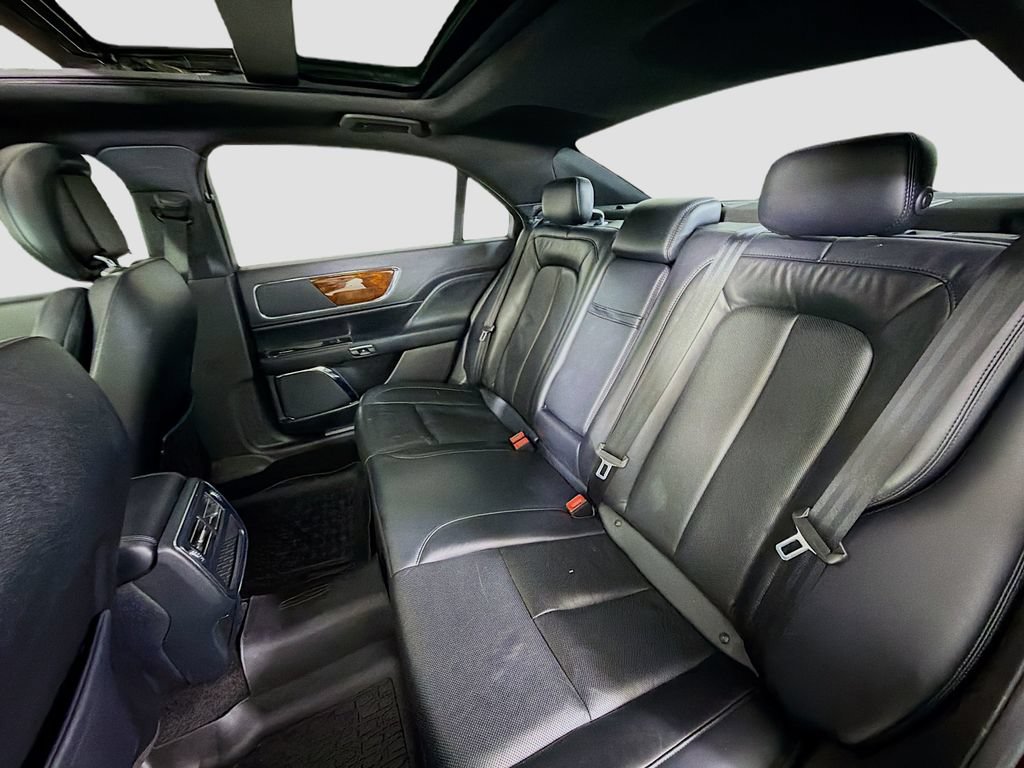 Used 2018 Lincoln Continental Select FWD image 27