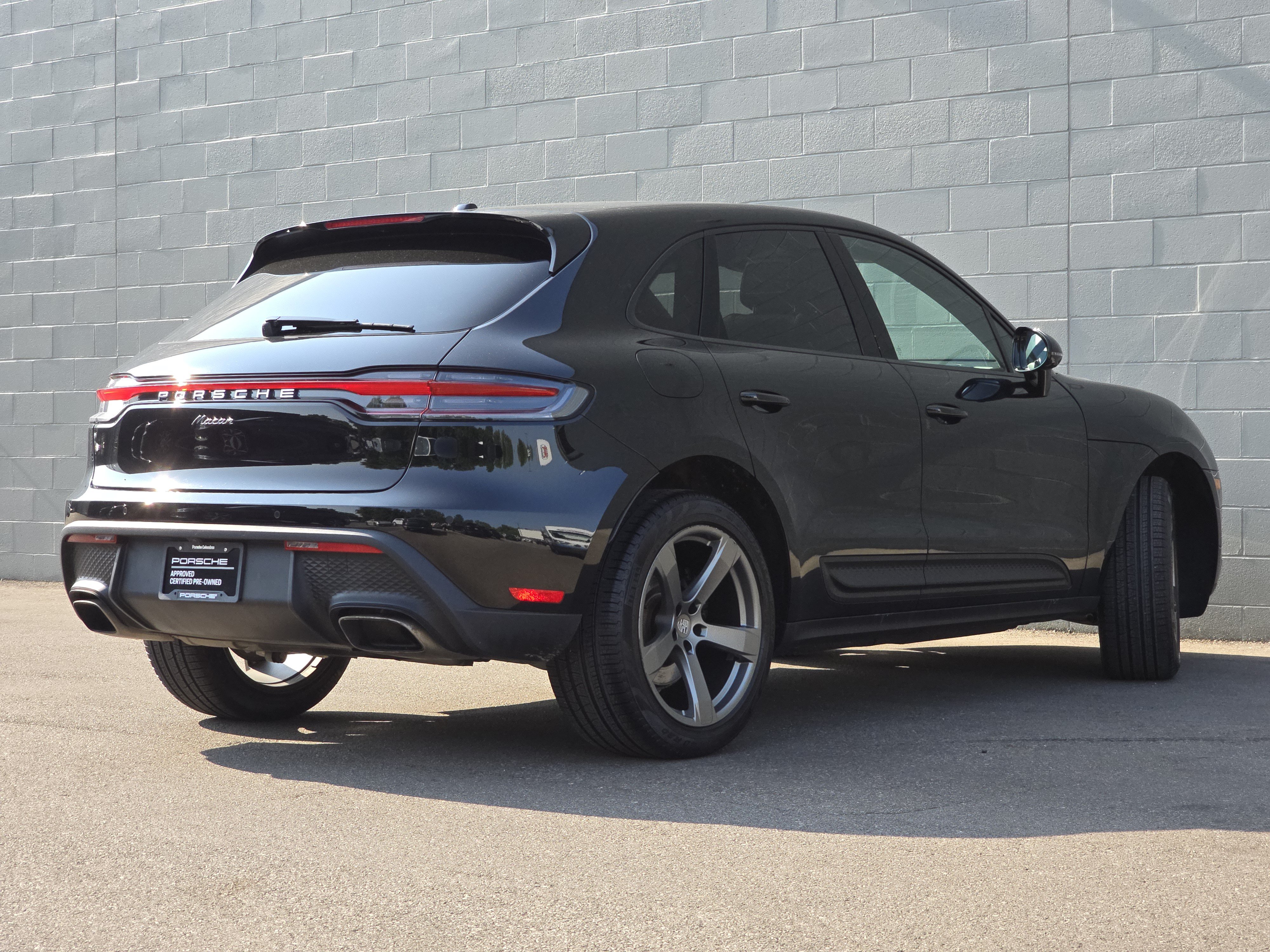 Certified 2023 Porsche Macan AWD/4WD image 14