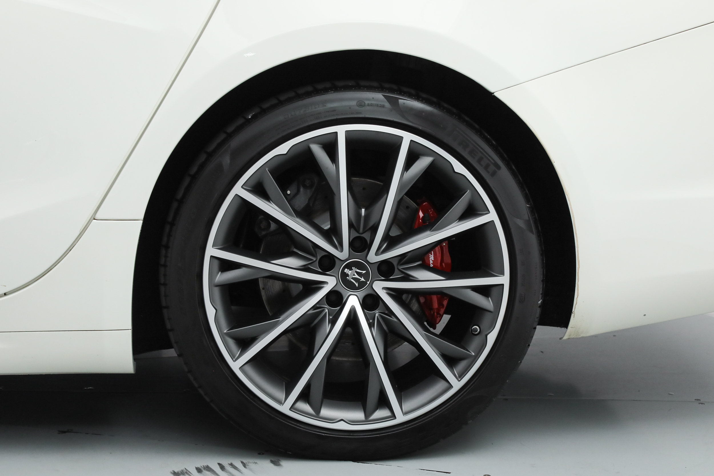 Certified 2023 Maserati Ghibli Modena RWD image 19