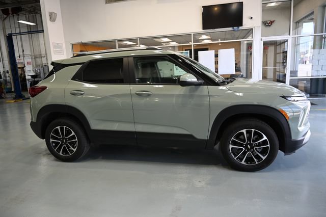 New 2026 Chevrolet TrailBlazer LT w/ LT Cold Weather Package AWD/4WD image 4
