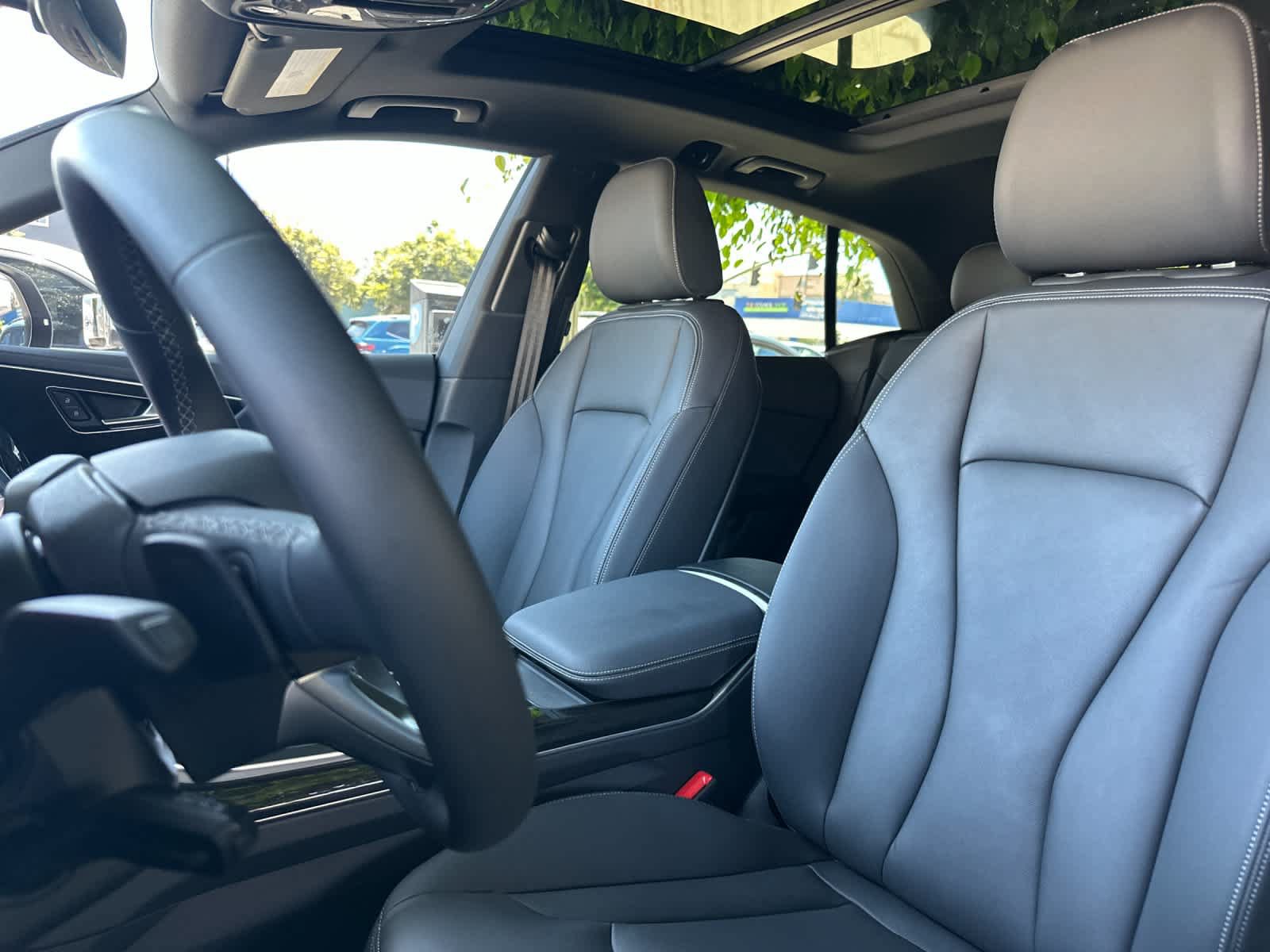 Used 2025 Audi Q8 Premium w/ Black Optic Package AWD/4WD image 5
