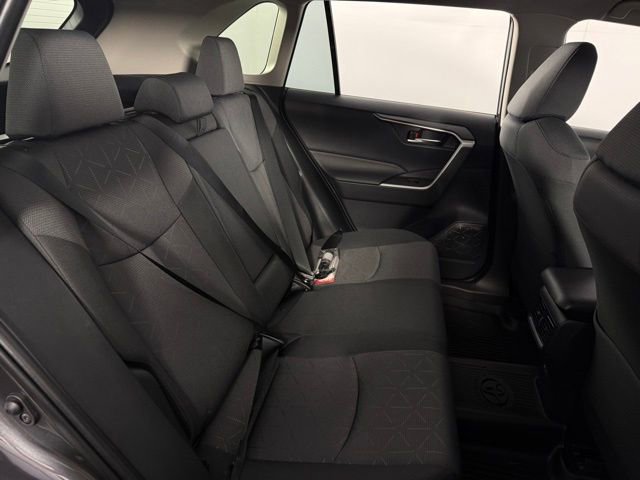 Used 2025 Toyota RAV4 XLE image 17