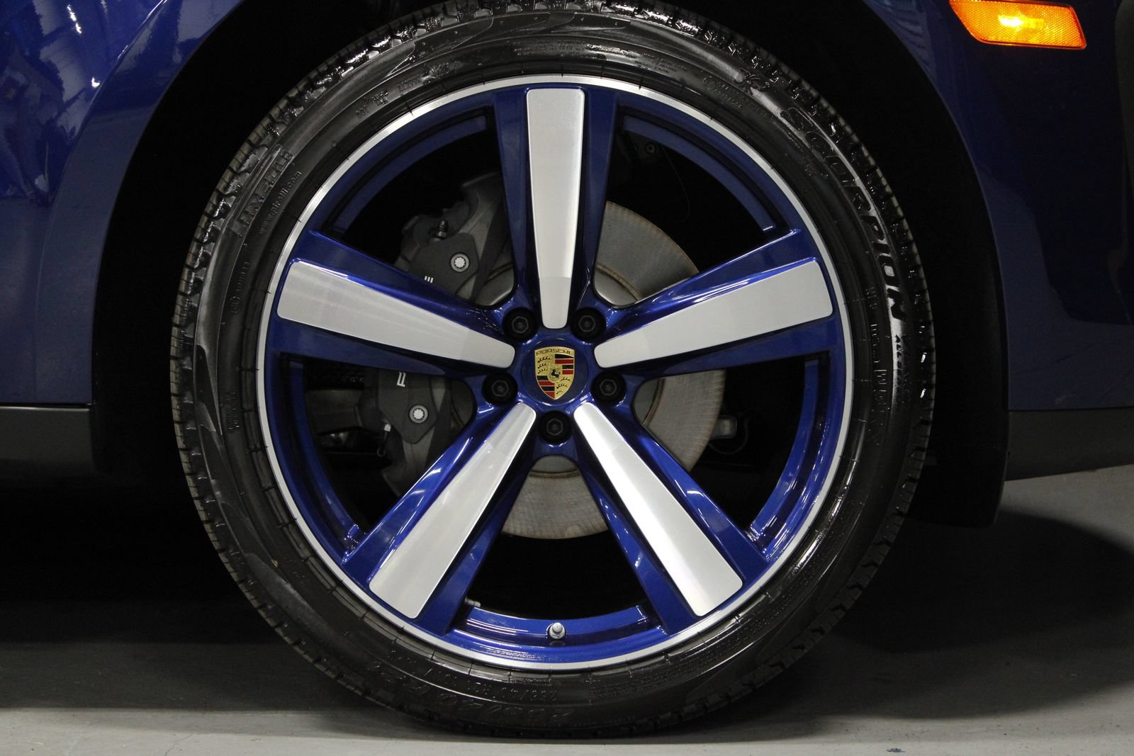 New 2026 Porsche Macan AWD/4WD image 11