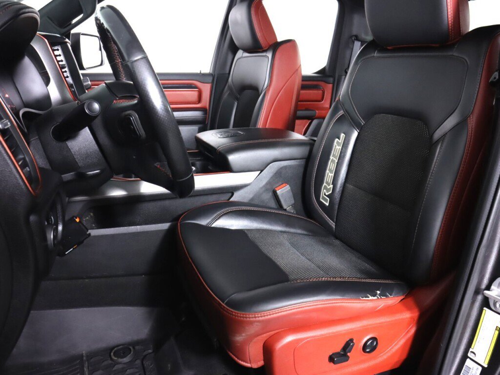 Used 2019 RAM 1500 Rebel image 33
