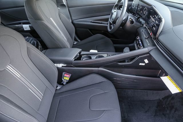 New 2026 Hyundai Elantra Sport FWD image 18