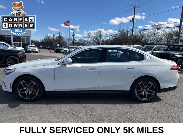 Used 2024 BMW i5 eDrive40i w/ M Sport Package image 17