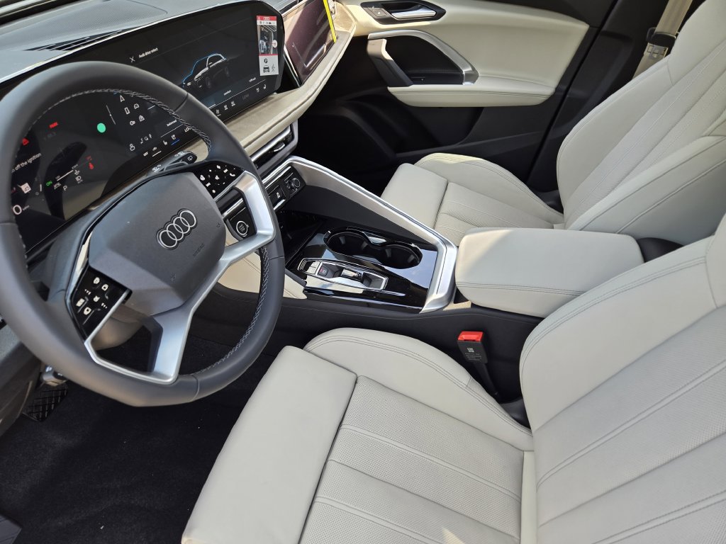 Certified 2025 Audi Q5 Prestige AWD/4WD image 17