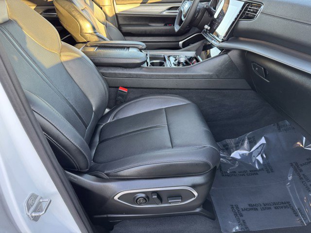 Certified 2024 Jeep Wagoneer Series II image 7