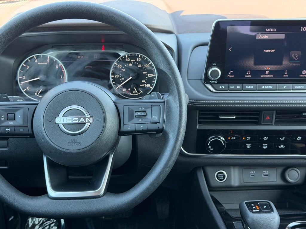 Used 2023 Nissan Rogue S AWD/4WD image 28