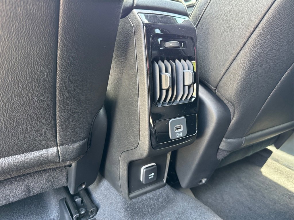 New 2025 Jeep Compass Limited w/ Sun & Sound Group image 17