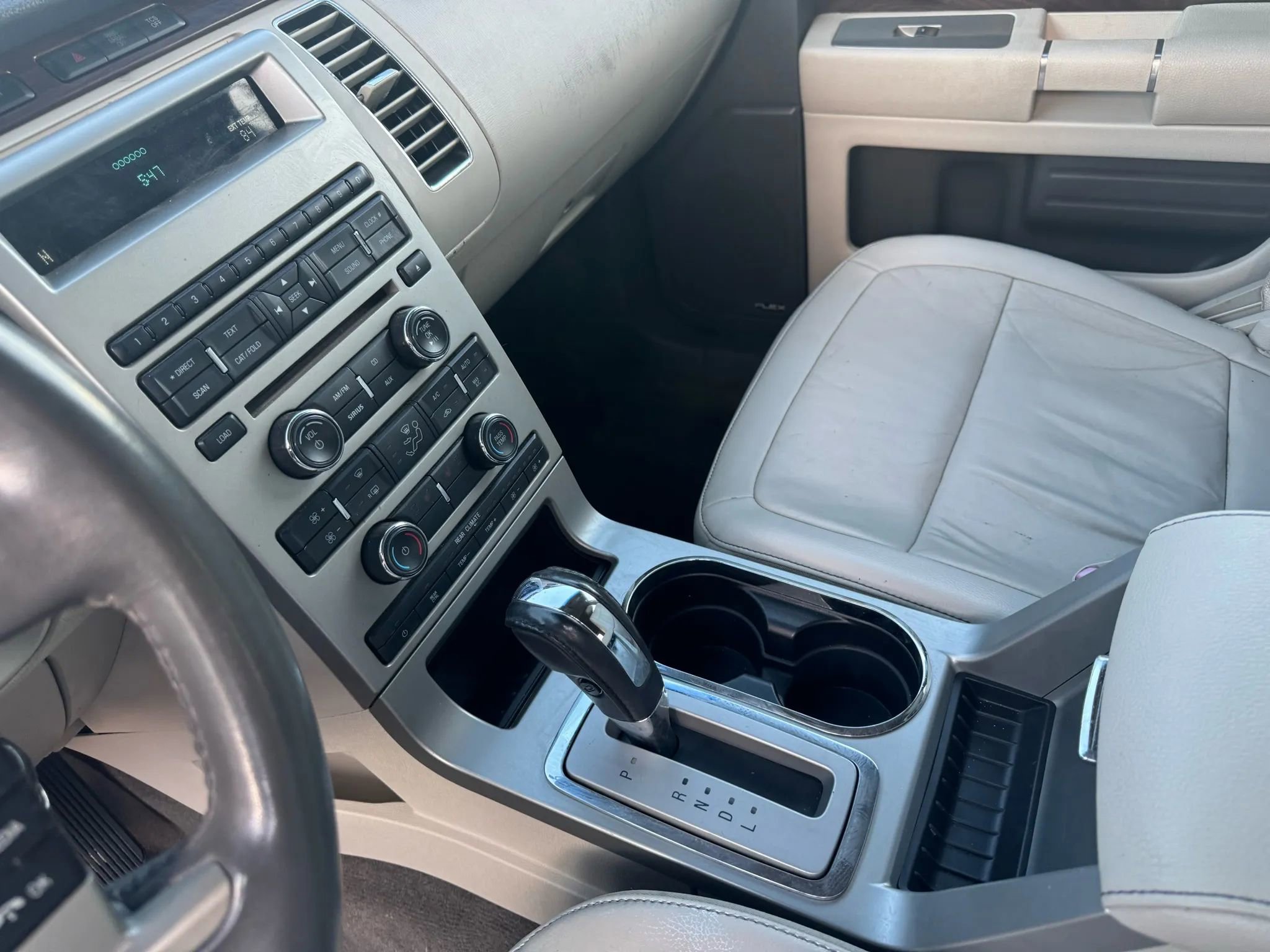 Used 2011 Ford Flex SEL w/ Rapid Spec Order Code FWD image 15