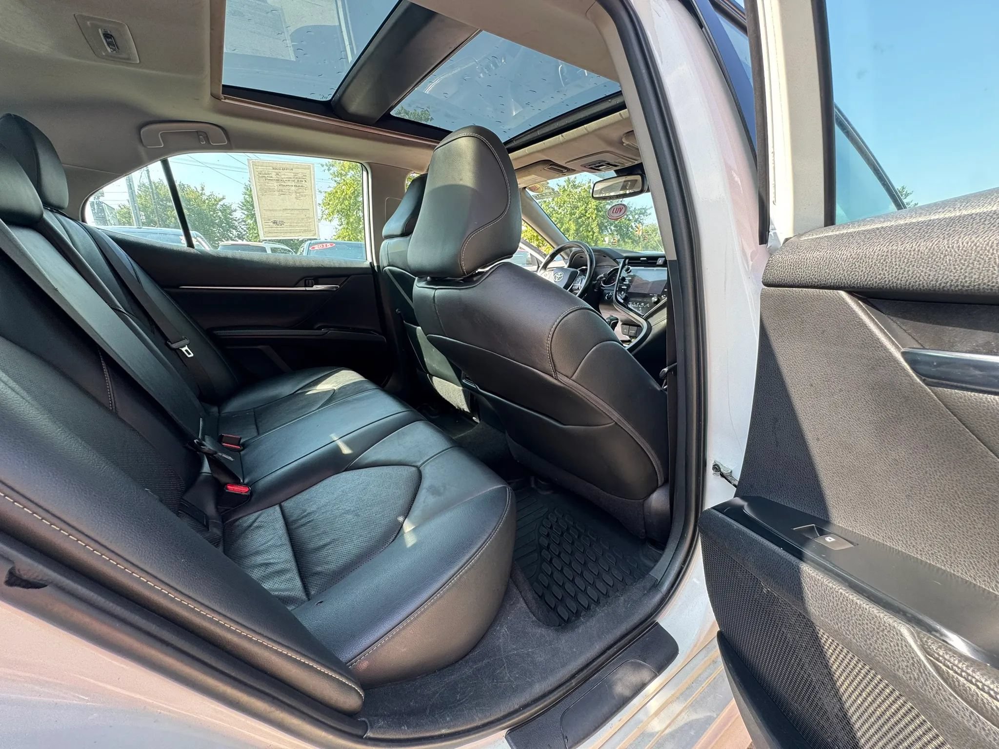 Used 2020 Toyota Camry XSE w/ Navigation Package FWD image 13