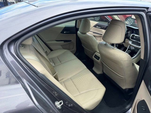 Used 2015 Honda Accord Touring image 29