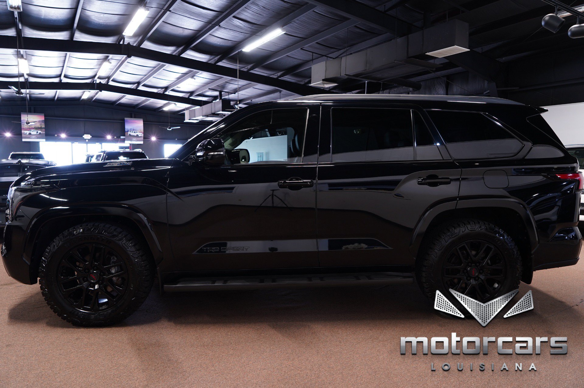 Used 2023 Toyota Sequoia SR5 w/ SR5 Premium Package AWD/4WD image 4