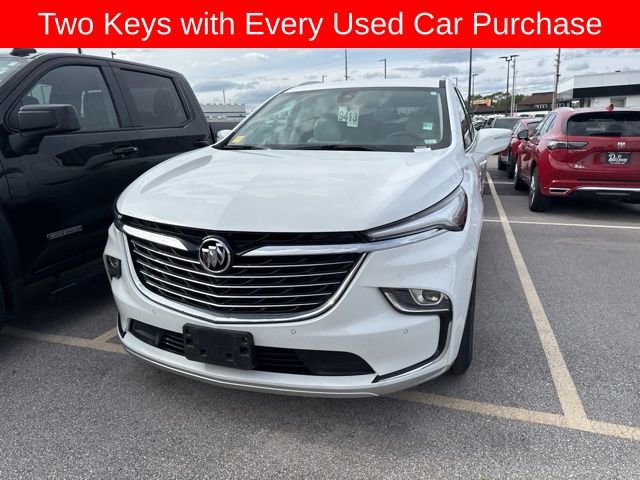 Used 2024 Buick Enclave Essence w/ Technology Package FWD image 3