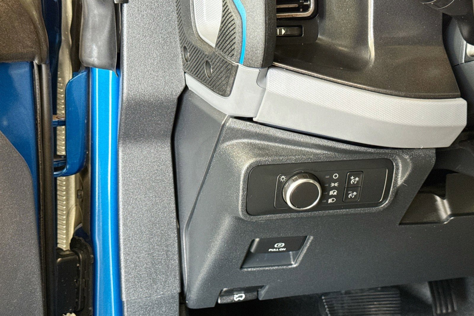 Used 2021 Ford Bronco Black Diamond image 10