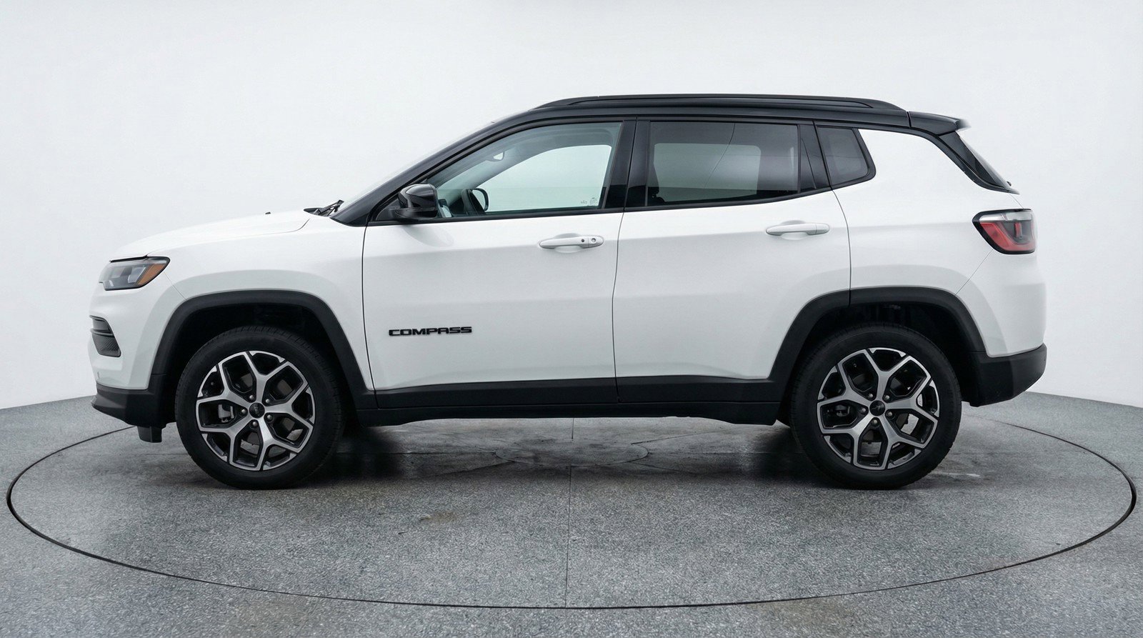 Used 2025 Jeep Compass Limited AWD/4WD image 5